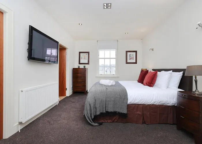 Appartement Joivy Spacious 2 Bed,2 Bath Flat, Free Parking And Rooftop Terrace Édimbourg
