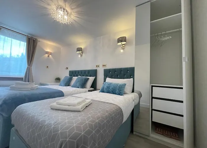 Comfy 2 Familyroom *