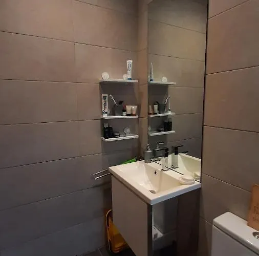 Lele's Flat - 15 Minutes To Airport & Centre *