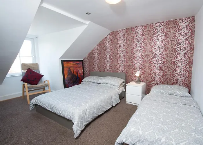 7 Bedroom Townhouse Edinburgh