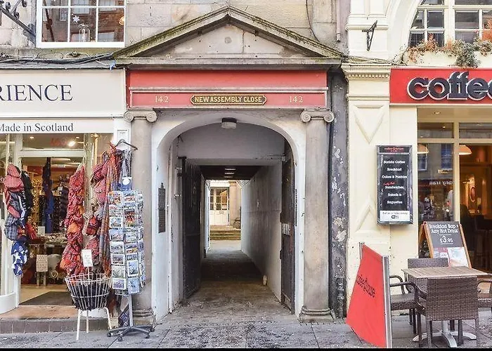 4 Royal Mile Flat Near Castle *