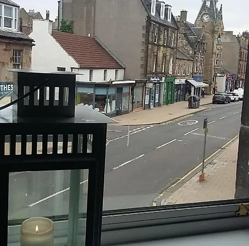 Two Bedroom With Free Side Street Parking 24