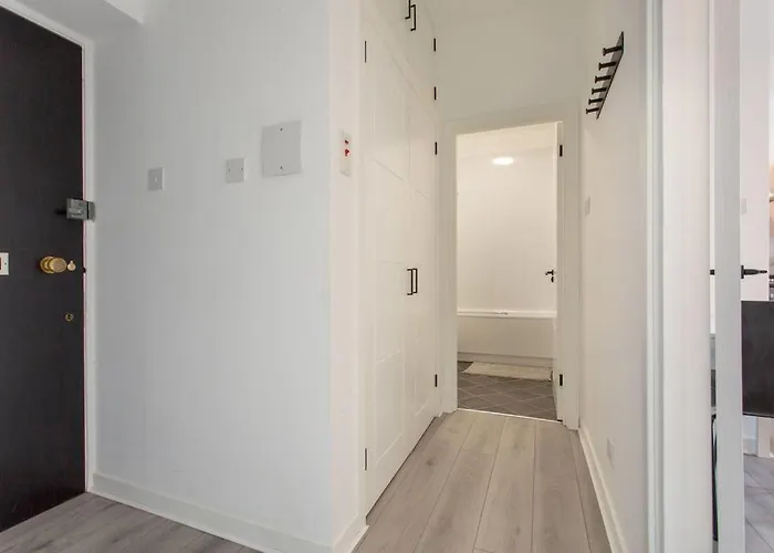 Appartamento Modern & Bright 1 Bed For 4 Close To Centre!