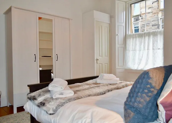 Fringe Base With Garden Near The Meadows إدنبرة