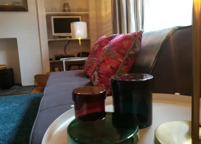 Fringe Base With Garden Near The Meadows