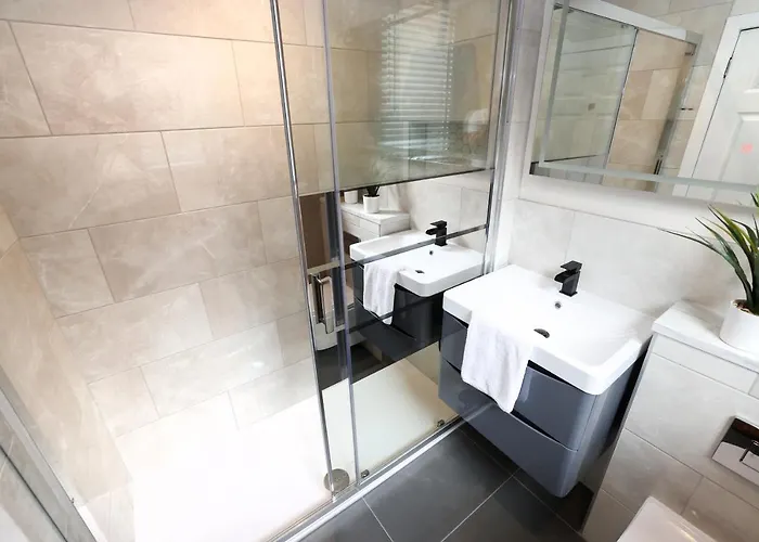 Apartamento Joivy Modern 1 Bed Flat In West End, Close To Princes Gardens