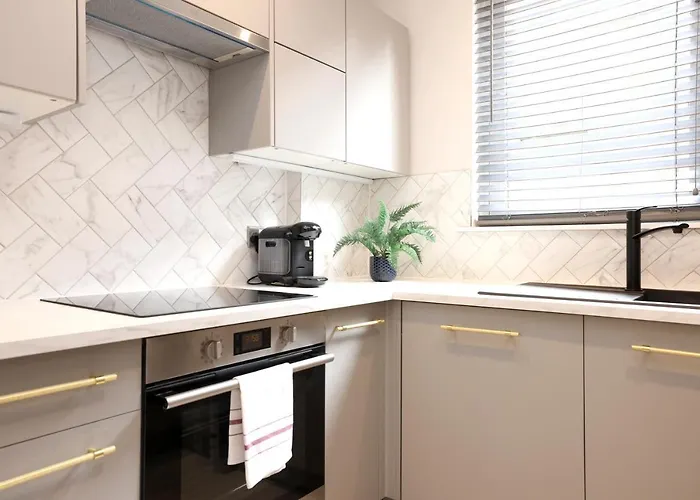 Apartamento Joivy Modern 1 Bed Flat In West End, Close To Princes Gardens