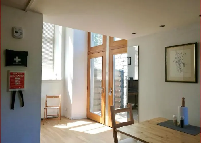 شقة Mezzanine In Historic School إدنبرة