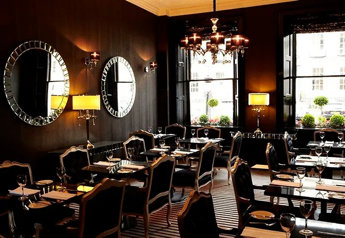 Hotel Nira Caledonia 4*