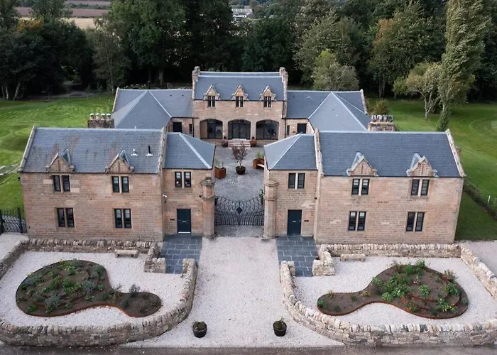 Stunning 1820s Stables Converted Apartment Edinburgh