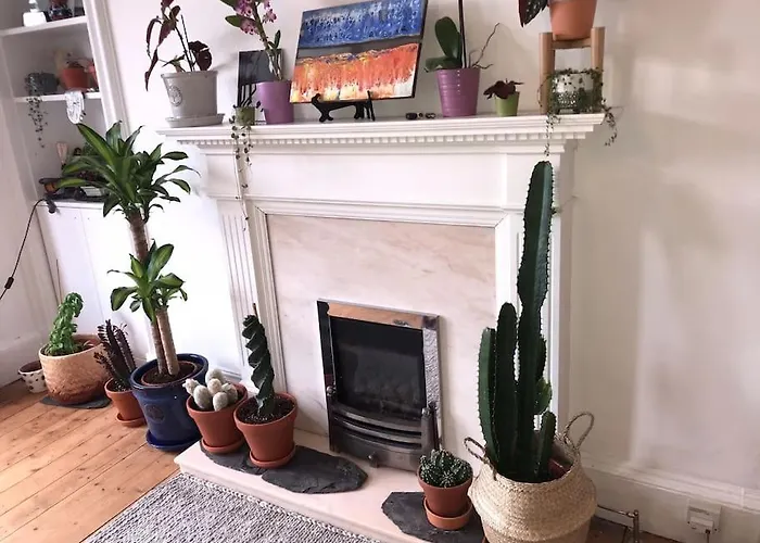 Cosy 2 Bedroom Flat In Apartment Edinburgh