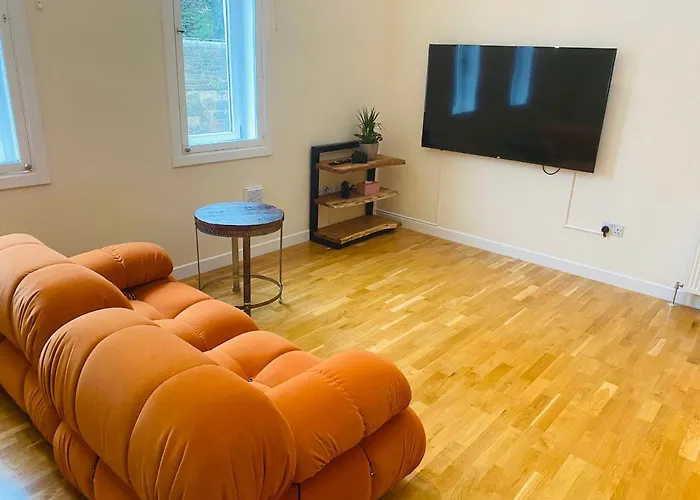 2 Bed 2 Bath With Private Parking Lägenhet Edinburg
