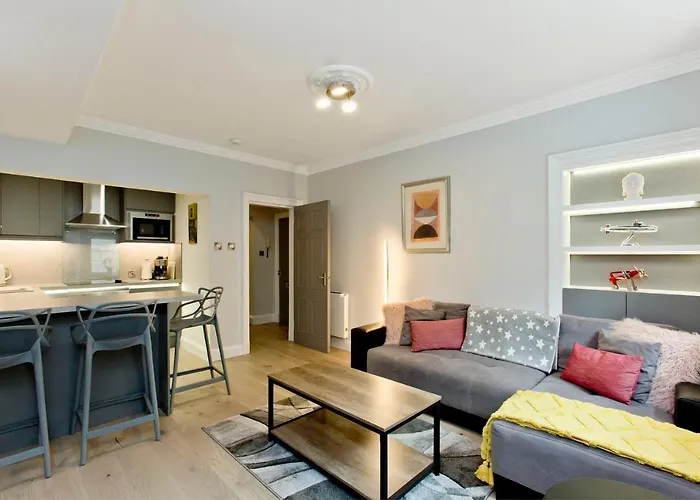 Ultra Modern, West End Village, Refurbished Basement Appt * Edinburgh
