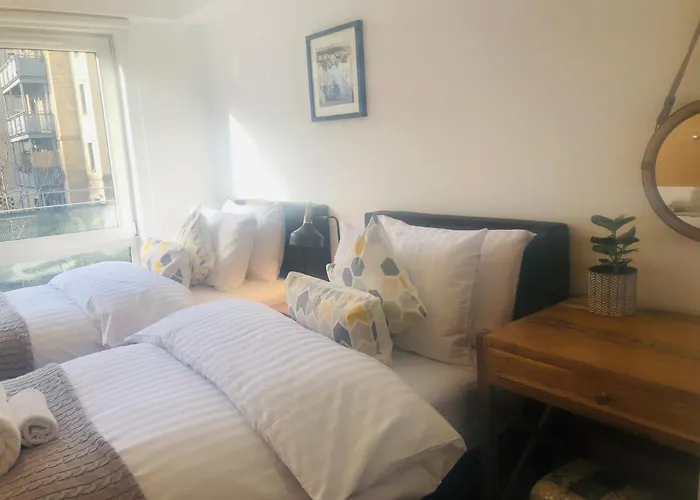 2 Bath Free Parking