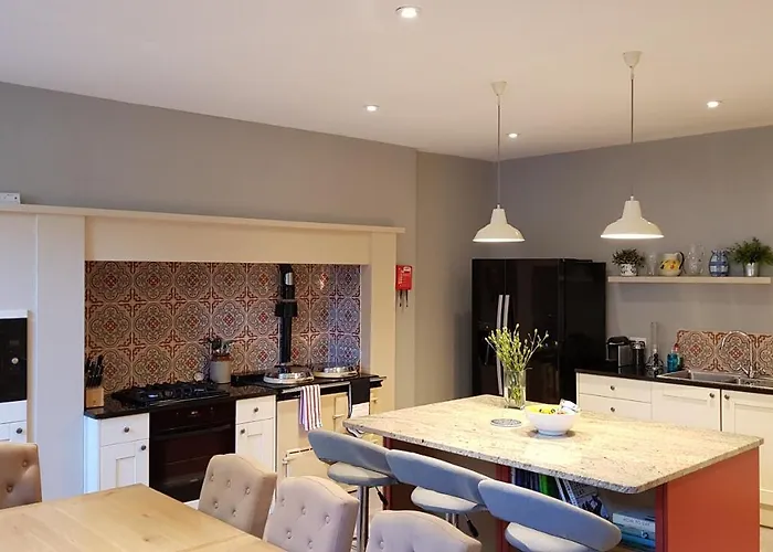 Gorgeous 3-bedroom *