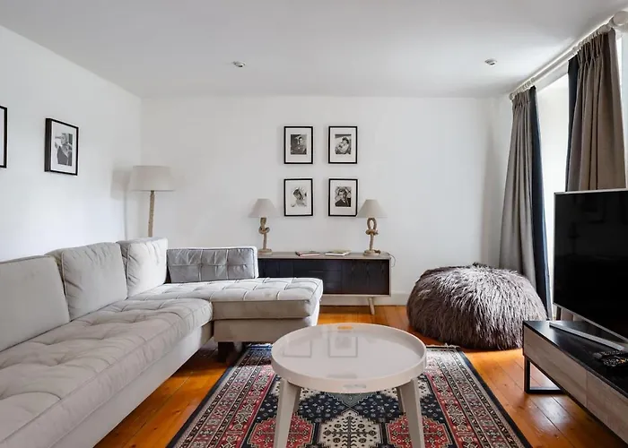 Casa vacanze Drylaw House, Grade A Listed Mansion Near Centre Edimburgo