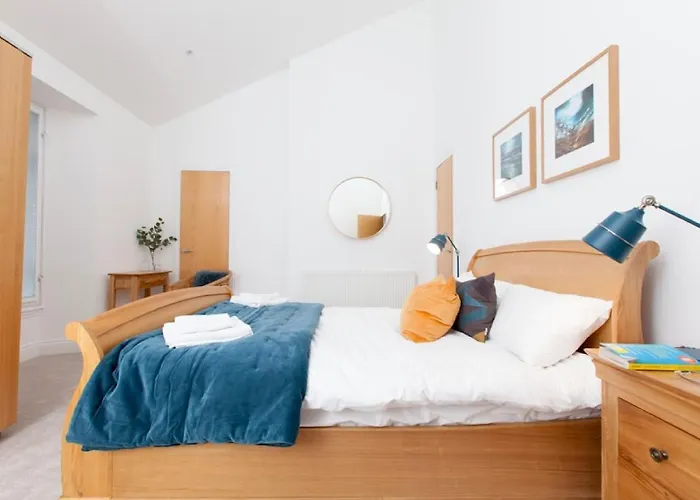 Deluxe Duplex With Garage * Edinburgh