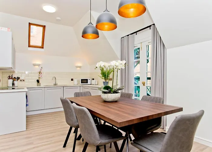 Апартаменты Newly Reno'd 2 Bed With Free Parking Эдинбург