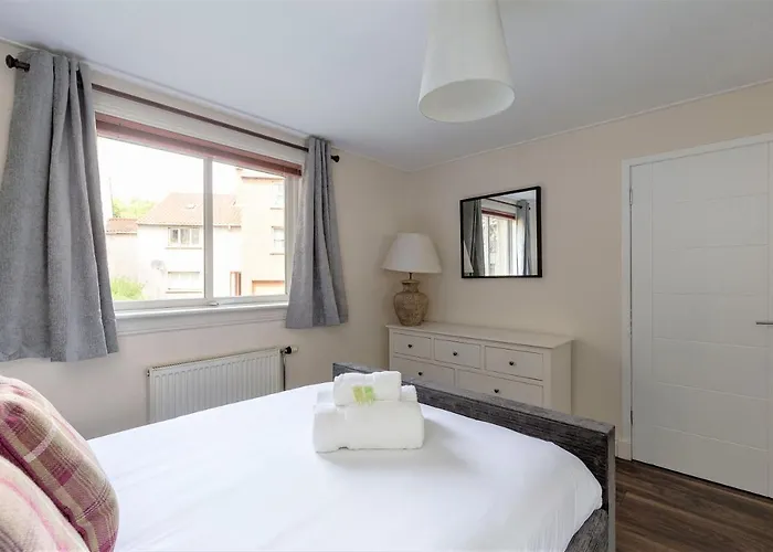 Stunning 1 Bed At Holyrood Palace & Arthurs Seat Apartment Edinburgh