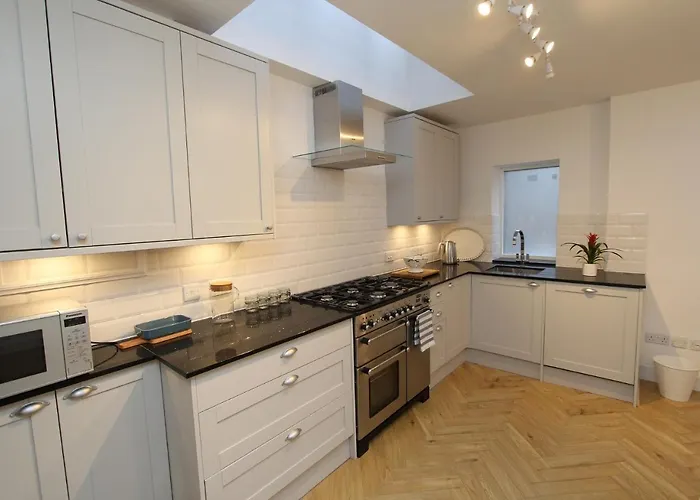 Centre New Town 2 Bedroom Flat דירה אדינבורו