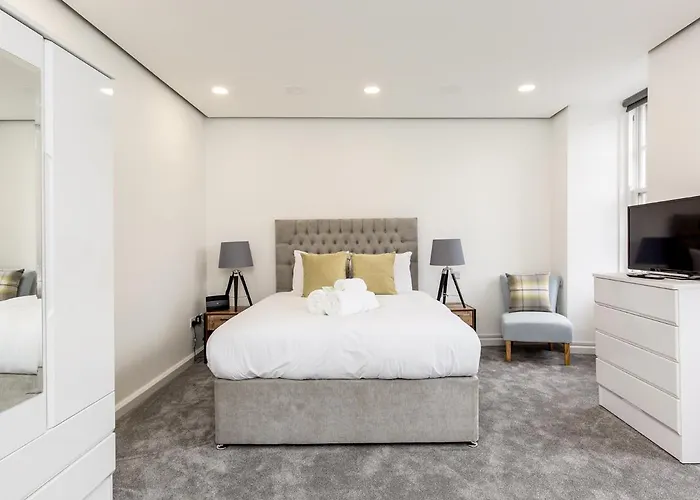 Refurbished Studio Next To The Royal Mile شقة