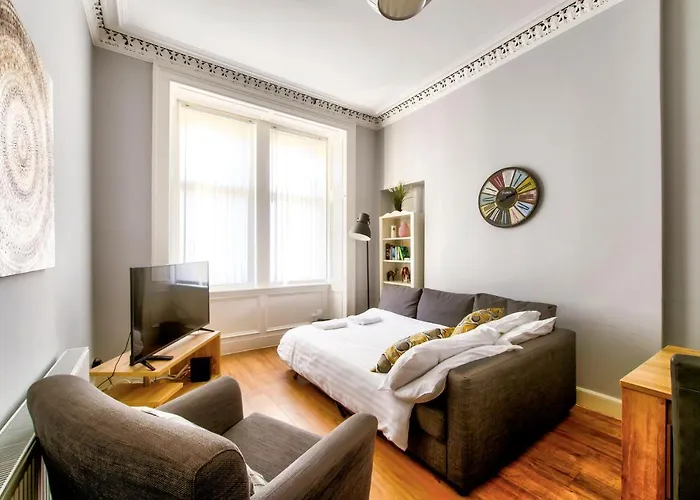 דירה Modern Sleeps 6 אדינבורו