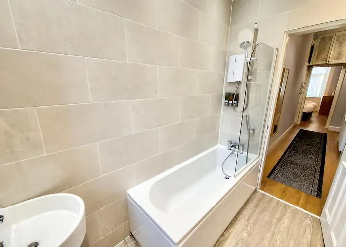 Modern Sleeps 6 Edinburgh