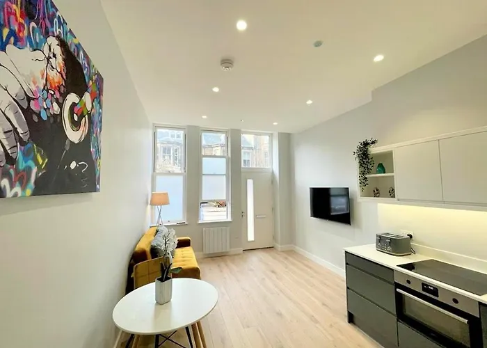 Chic, Newly Reno'd 1 Bed Open Plan, Nr The Meadows *