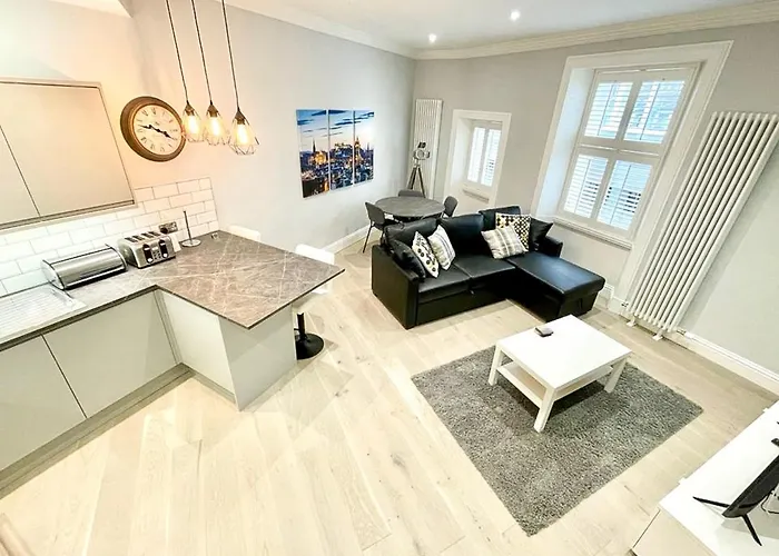 Апартаменты Gorgeous 2br & Bolt-hole *