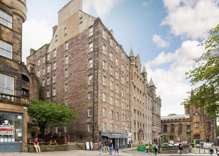 Refurbished Studio Next To The Royal Mile Edinburgh
