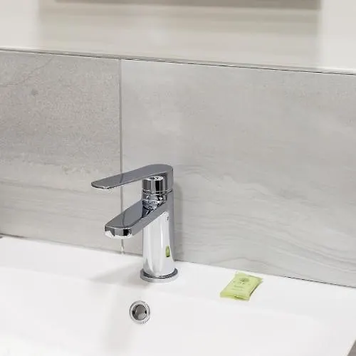 Refurbished Studio Next To The Royal Mile