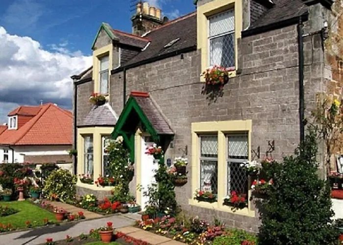 Emerald Bed & Breakfast 3*