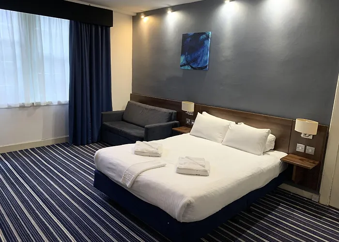 Piries 3* Edynburg