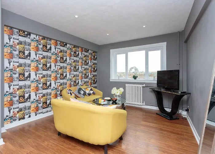 Apartment Gorgeous 3-bed Flat, 15 Minutes To Centre Edinburgh