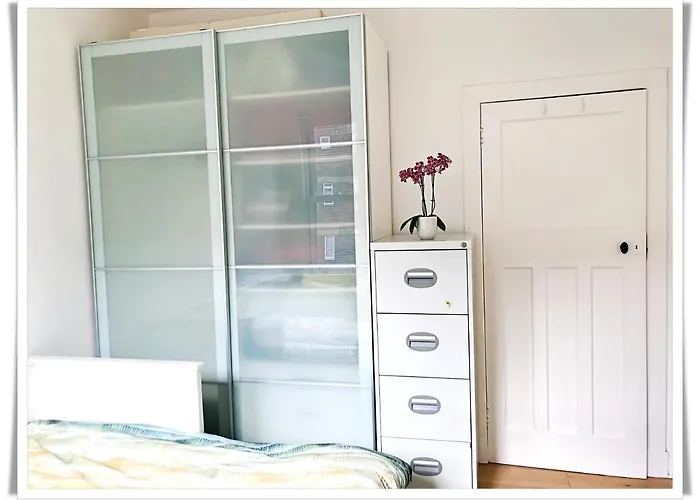 Spacious And Modern 2 Bedroom Flat Near The Centre Apartment Edinburgh