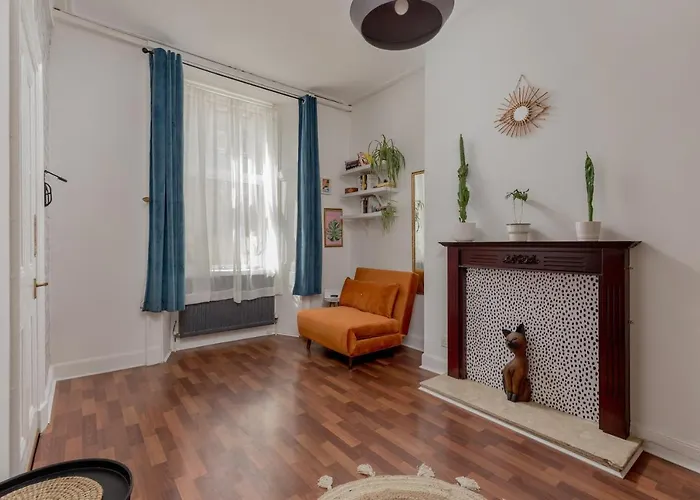 Stylish Flat In With Private Garden Edimburgo