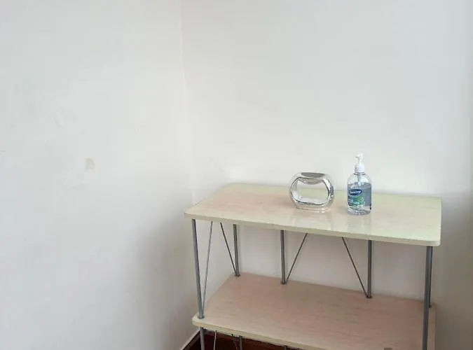 4 Bed Near Airport Edynburg