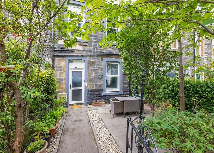 Joivy Charming Near Leith Links With Patio * Edinburgh