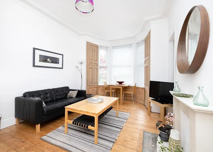 Apartment Joivy Charming Near Leith Links With Patio Edinburgh
