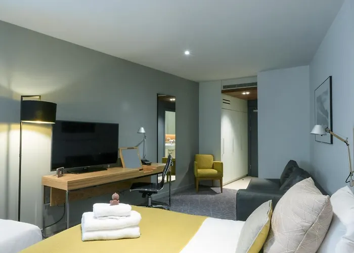 Apex Waterloo Place 4*