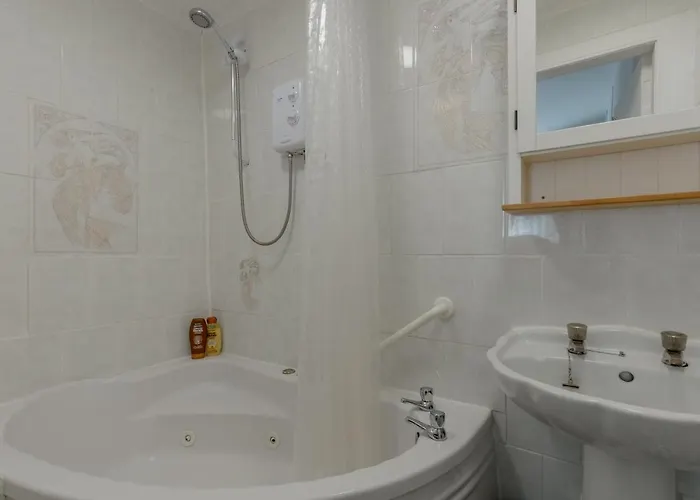 Stylish Flat In With Private Garden