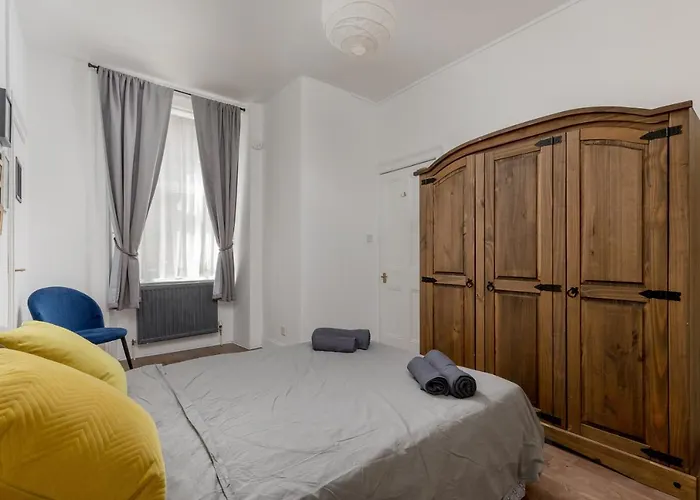 Stylish Flat In With Private Garden Apartamento Edimburgo