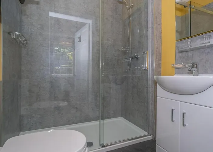 Dom wakacyjny Superb 3beds House In Chic Area Of The Centre - Pass The Keys