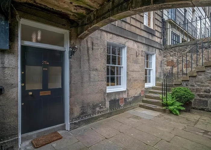 Dom wakacyjny Superb 3beds House In Chic Area Of The Centre - Pass The Keys *