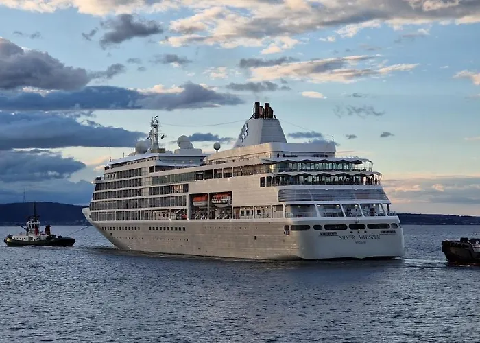 Western Harbour Апартаменты