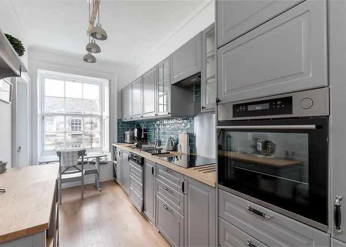 Joivy Glamorous Flat Near Centre אדינבורו