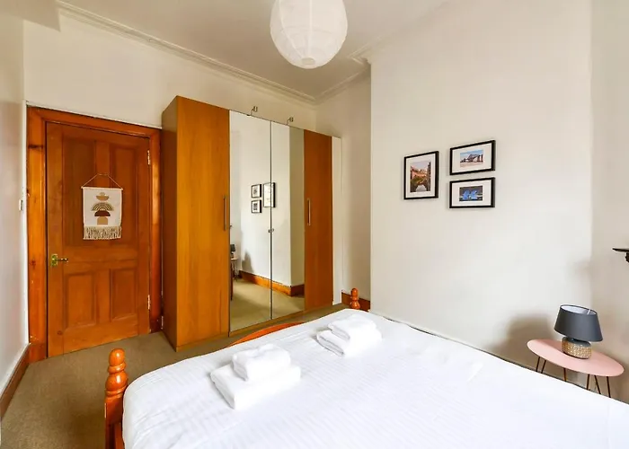 Guestready - Cozy And Comfy In Leith Апартаменты *