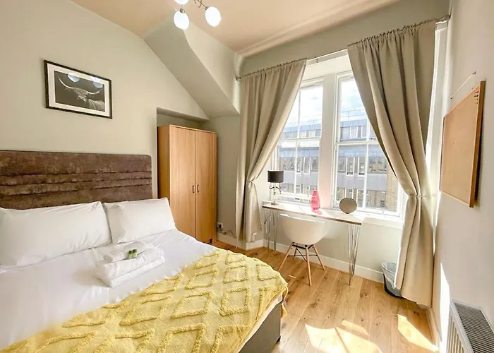 Charming 3 Bed In Old Town Lägenhet Edinburg