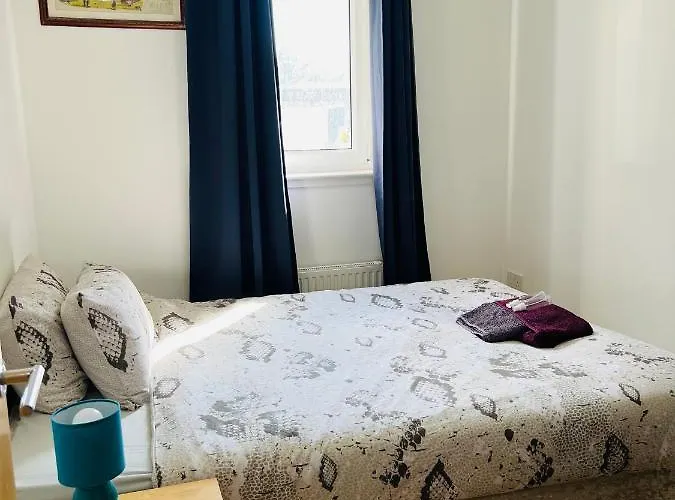 Fabulous 1bed 1bath Ground Floor Shared ,only Double * Edinburg