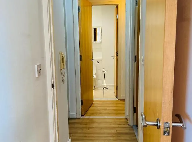 Fabulous 1bed 1bath Ground Floor Shared ,only Double Lägenhet *